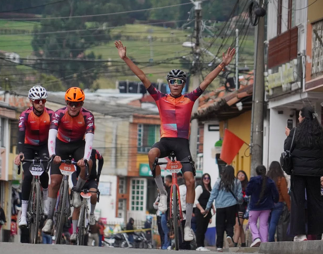 |Cogua| revivió la emoción del |Gran Fondo| X |Egan|