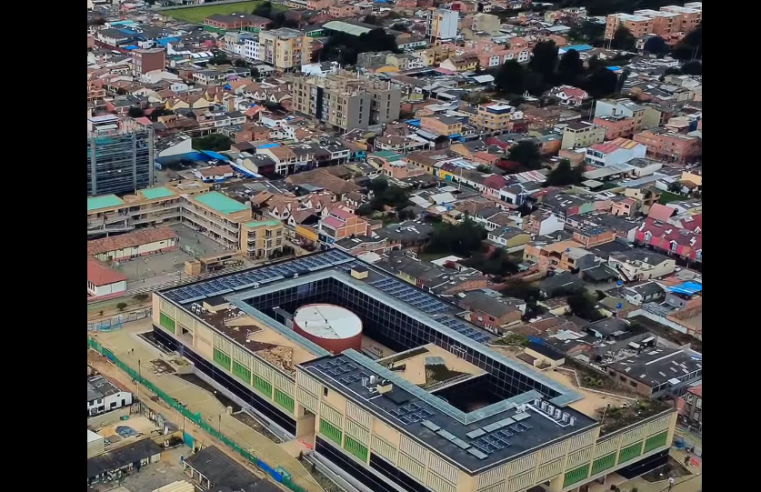 Centro Administrativo Municipal de |Chía| destaca por su |diseño moderno| + Video