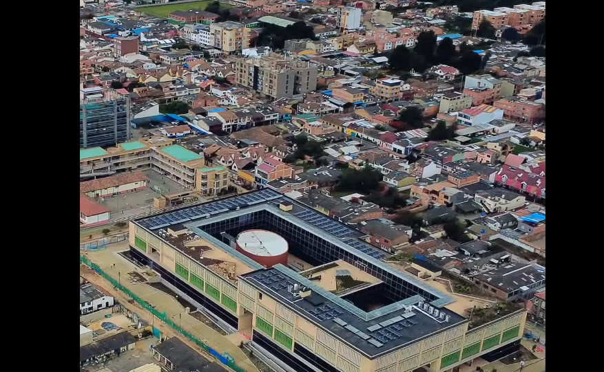 Centro Administrativo Municipal de |Chía| destaca por su |diseño moderno| + Video