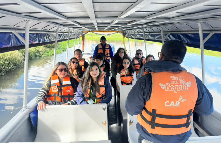 Jóvenes Voluntarios Recorrieron el |Río Bogotá| en Jornada de |Educación Ambiental|