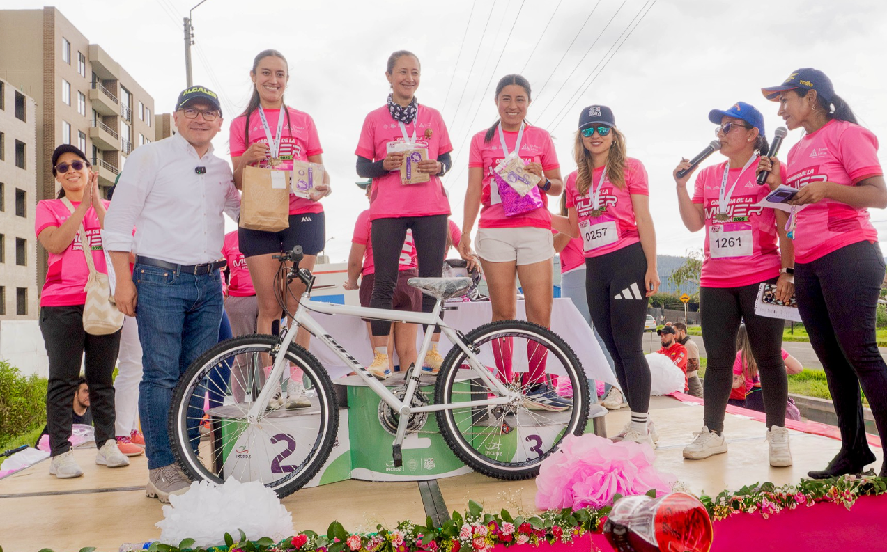 Descarga disponible de las fotos de la |Carrera de la Mujer| de |Zipaquirá|