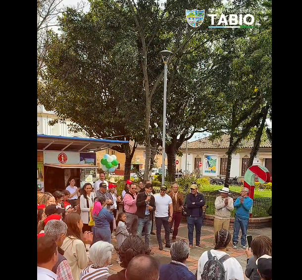 |Tabio| renueva sus letras emblemáticas para resaltar su |identidad| y |tradiciones| + Video