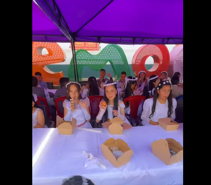 Administración Municipal Acompañó la |Primera Comunión| de Más de 100 Niños en |Nemocón| + Video