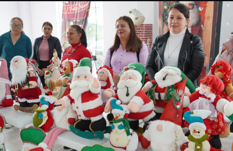 |Mujeres| de |Cogua| Culminan Curso de Elaboración de |Muñecos Navideños|