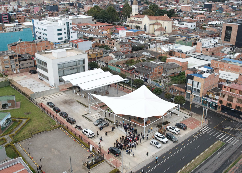 |Cajicá| entrega la nueva |Plaza Campesina| y de |Artesanos|, un espacio para impulsar la |economía local|