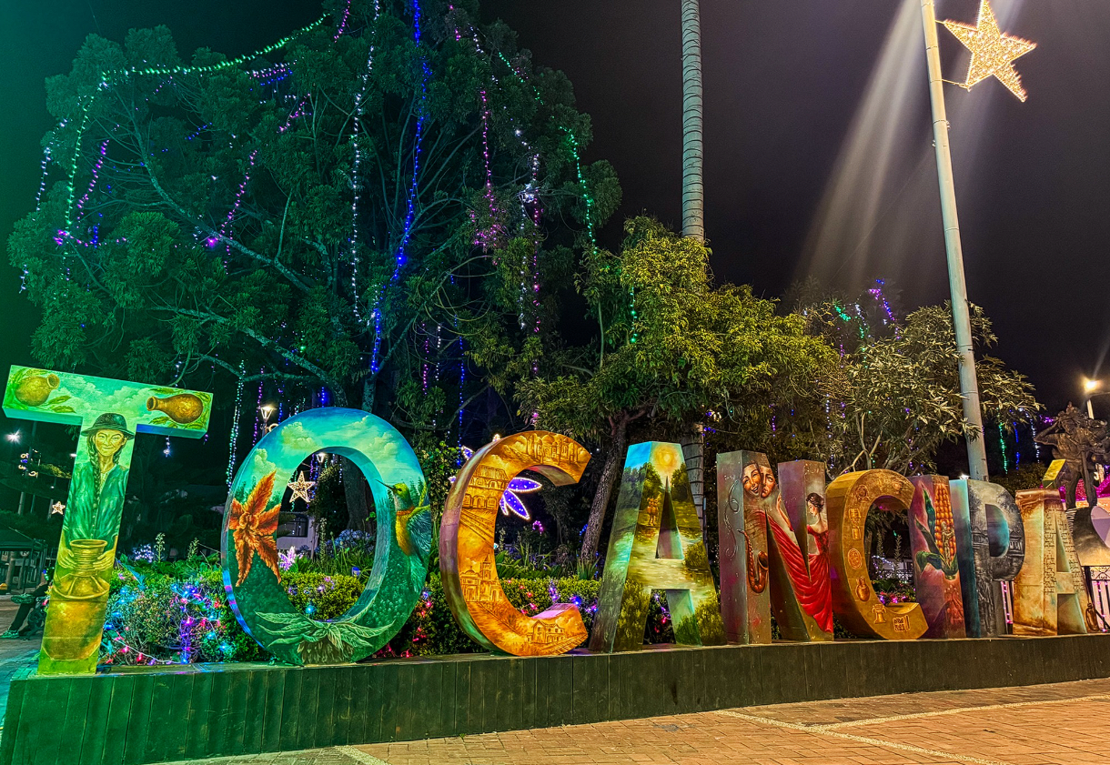 La |iluminación navideña| de 2025 resalta el espíritu de unión y celebración