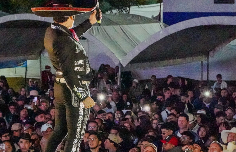 |Sopó| vibró con la Noche de Despecho en la apertura del |Gran Festival| 2025