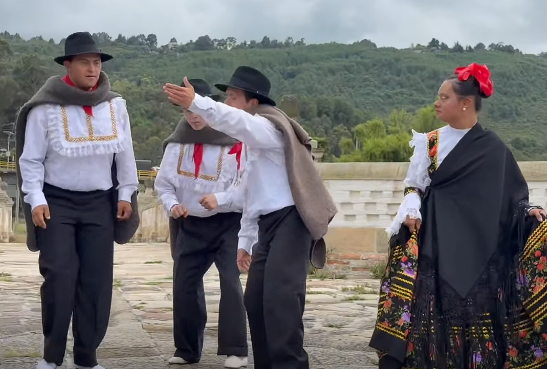 Grupo “Danza Sin Límites” de |Chía| representará a |Colombia| en |festival internacional| de |danza| + Video