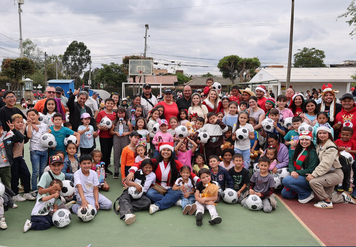 La |Navidad| llevó alegría y esperanza a los 28 sectores de |Cajicá|