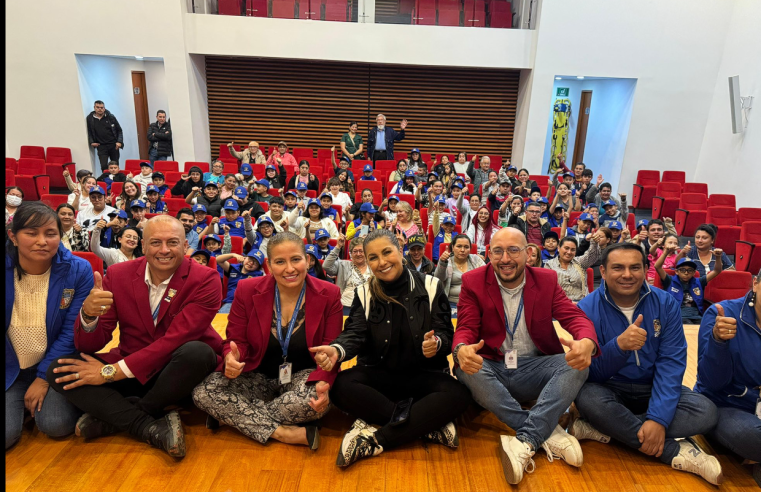 |Sopó| fortalece el |liderazgo infantil| con dotación a las Mini |Juntas de Acción Comunal|