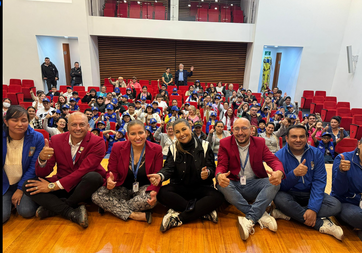 |Sopó| fortalece el |liderazgo infantil| con dotación a las Mini |Juntas de Acción Comunal|