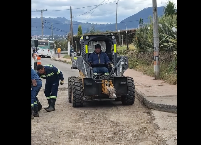 Avanzan trabajos de reparcheo para mejorar la |movilidad vial| + Video