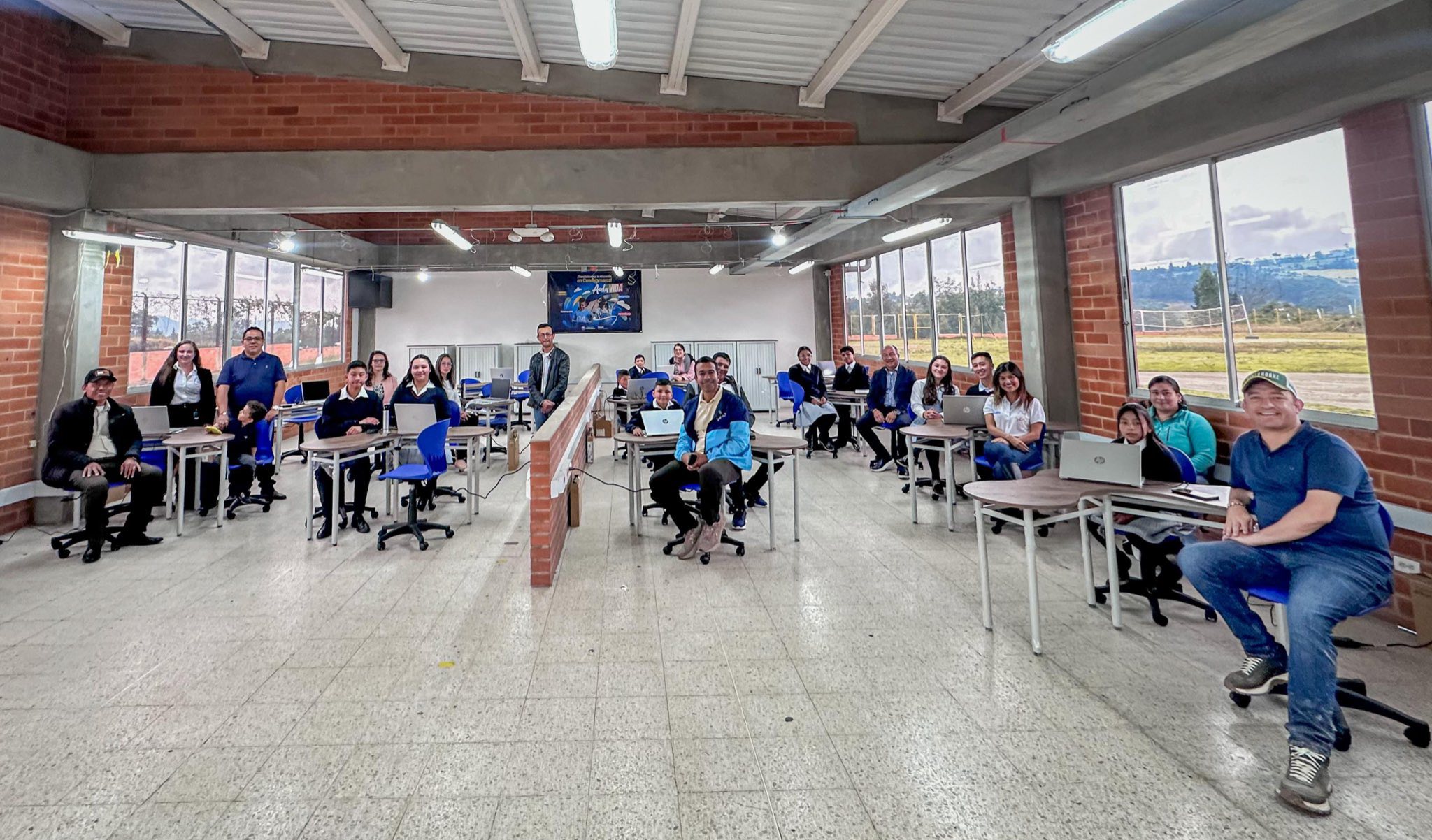 Sala |STEM| transforma el aprendizaje en la Institución Educativa Ricardo González de |Subachoque|