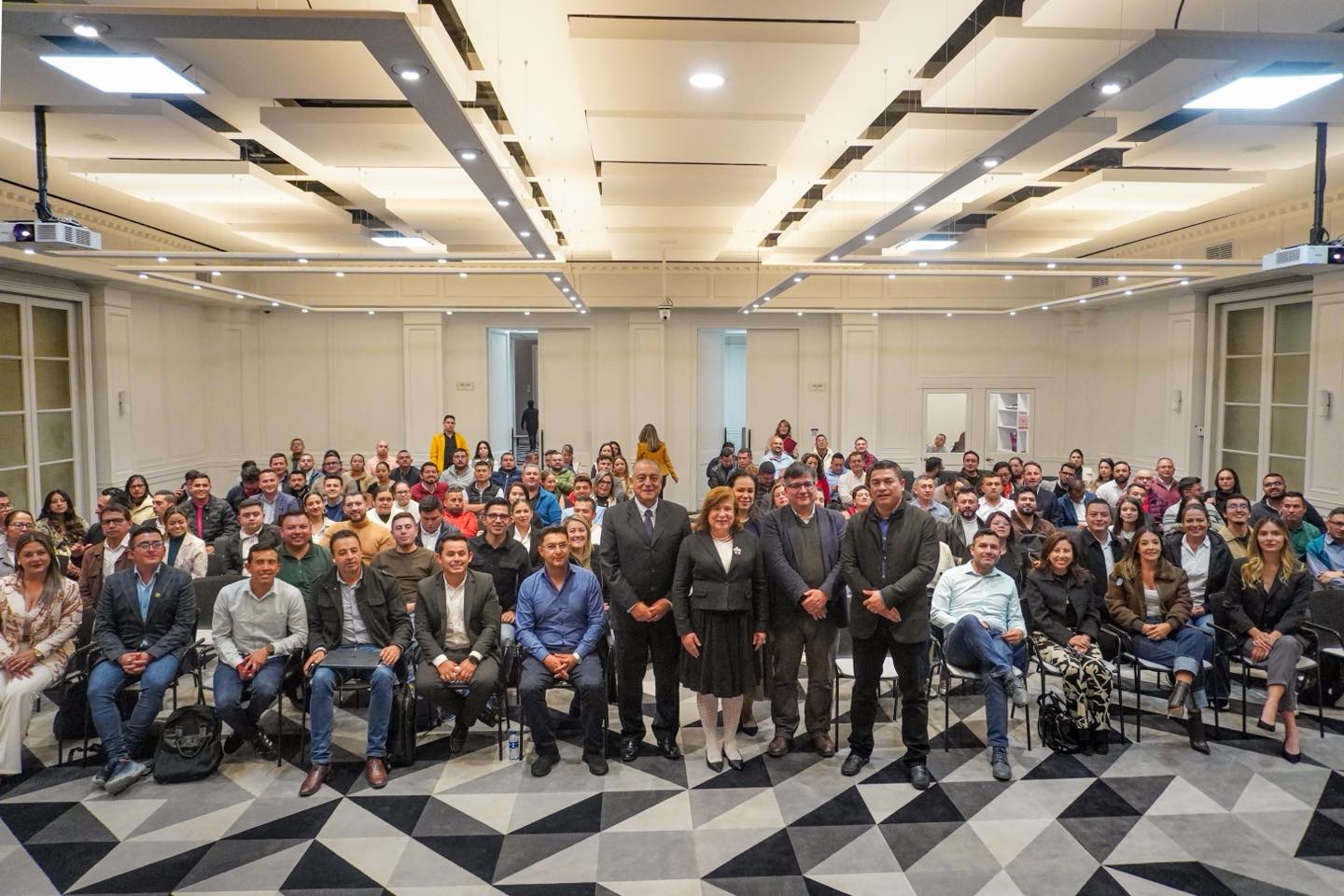 Especialización en |Gobernanza| y Desarrollo Territorial fortalece la gestión de concejales en |Cundinamarca|