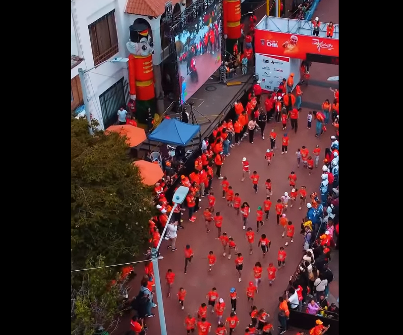 |Chía| vivió una multitudinaria |San Silvestre| llena de |deporte| y tradición + Video