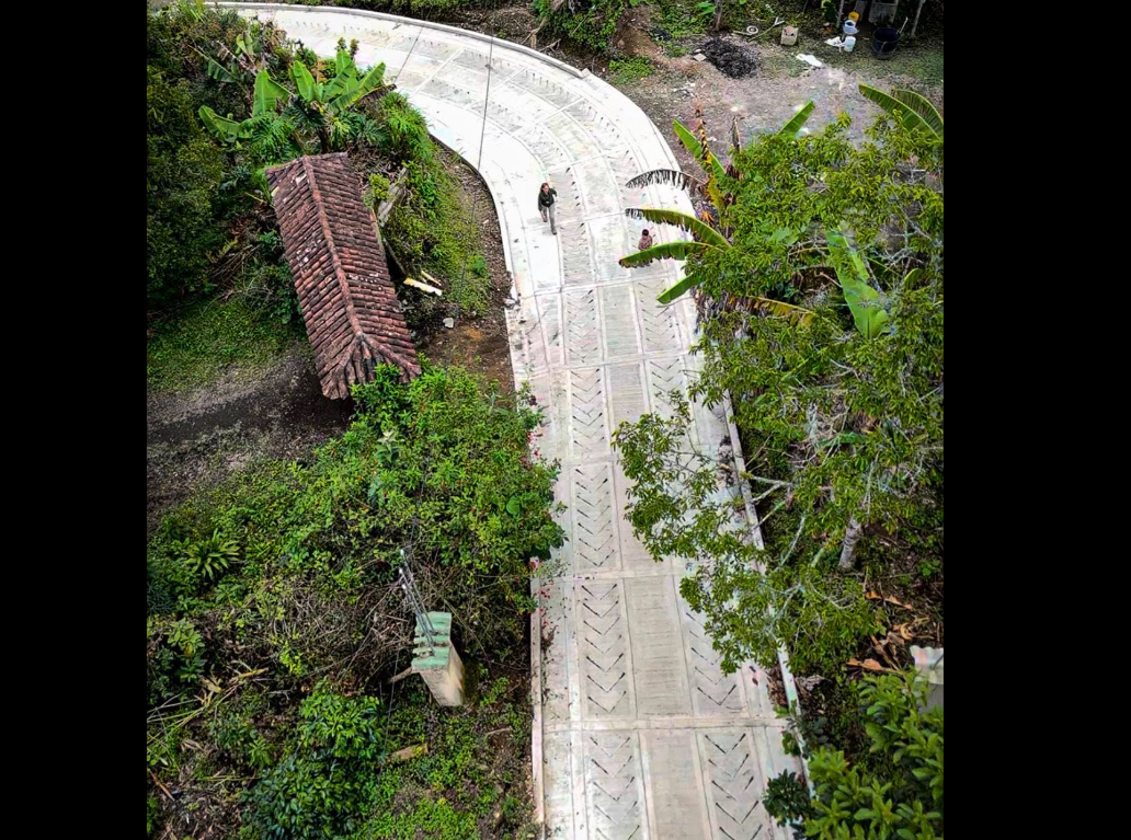 Inversión en |placa huella| impulsa el desarrollo rural y el bienestar campesino en |Sasaima|