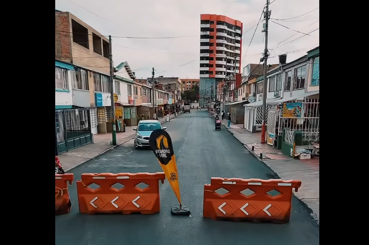 Avanzan trabajos de |mejoramiento vial| en |Zipaquirá| + Video