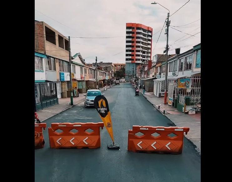 Avanzan trabajos de |mejoramiento vial| en |Zipaquirá| + Video