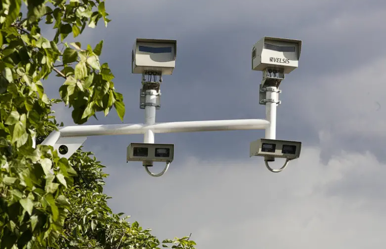 Alcalde |Leonardo Donoso| desmiente información falsa sobre |cámaras de velocidad|