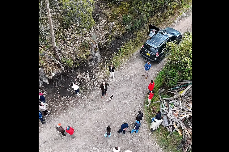 |Zipaquirá| fortalece su desarrollo rural con nueva |placa huella| en la |vereda San Jorge| + Video