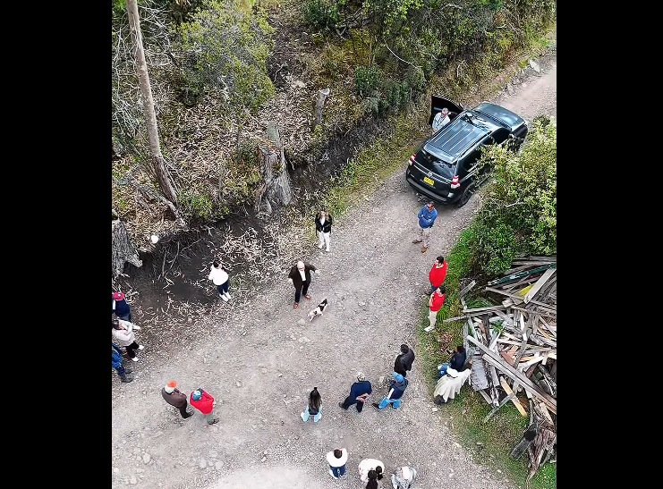 |Zipaquirá| fortalece su desarrollo rural con nueva |placa huella| en la |vereda San Jorge| + Video