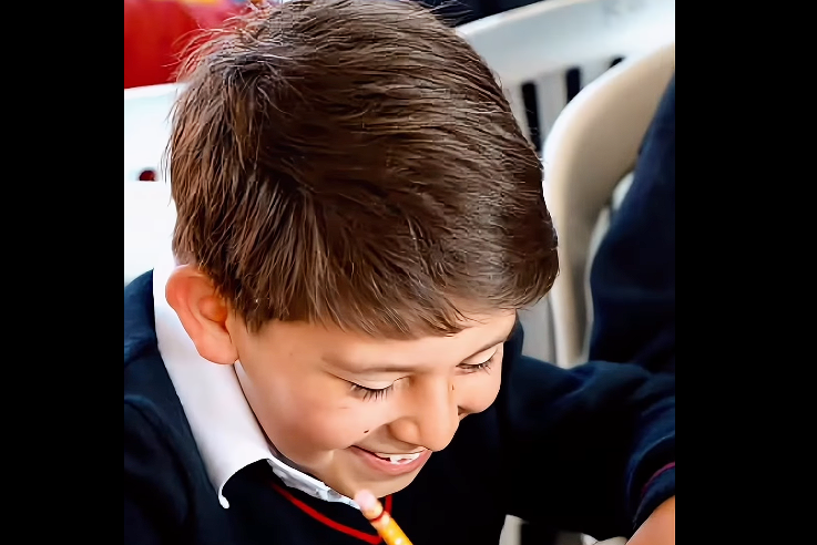 Más de 180.000 |estudiantes| regresan a clases en |Cundinamarca| con énfasis en |bienestar| y |calidad educativa| + Video