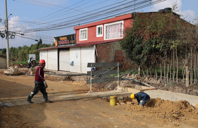 Alcaldesa de |Cajicá| realiza |seguimiento a obras| en distintos sectores del municipio