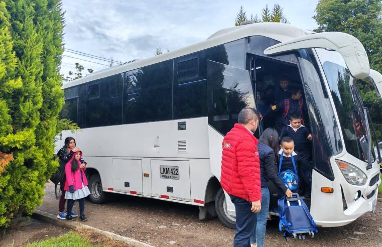 |Tenjo| inicia |rutas escolares| para beneficiar a |estudiantes| de instituciones departamentales
