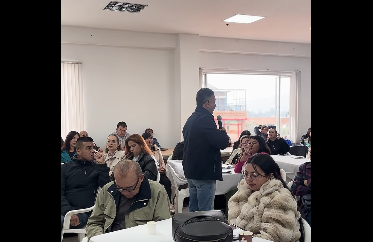 Capacitación en hacienda impulsa |negocios sostenibles| y socializa información sobre el |impuesto predial| + Video