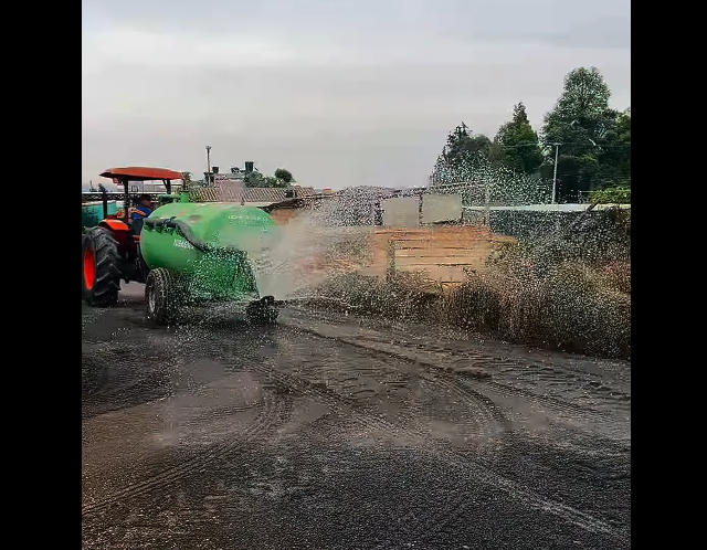 Avanza el |mantenimiento vial| en la carrera Cero de |Tabio| + Video