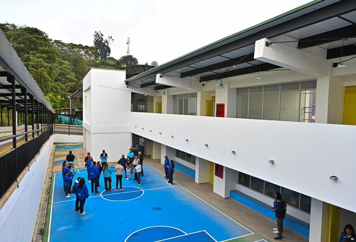 Obras de la |I.E. Gustavo Uribe Ramírez| en |Granada| alcanzan 99% de ejecución