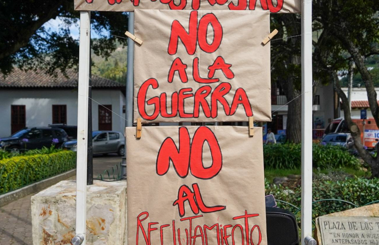 |Sopó| conmemoró el |Día de las Manos Rojas| y rechazó el |reclutamiento infantil|