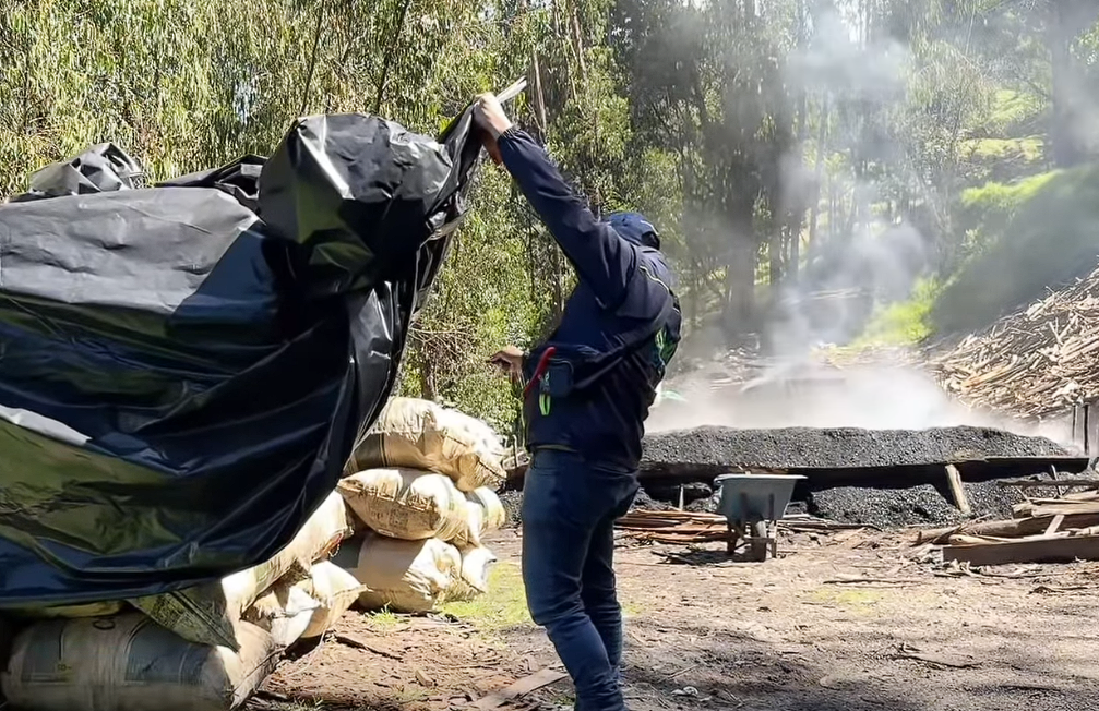 Autoridades refuerzan operativos contra |quemas ilegales| en zona rural de |Ráquira| + Video