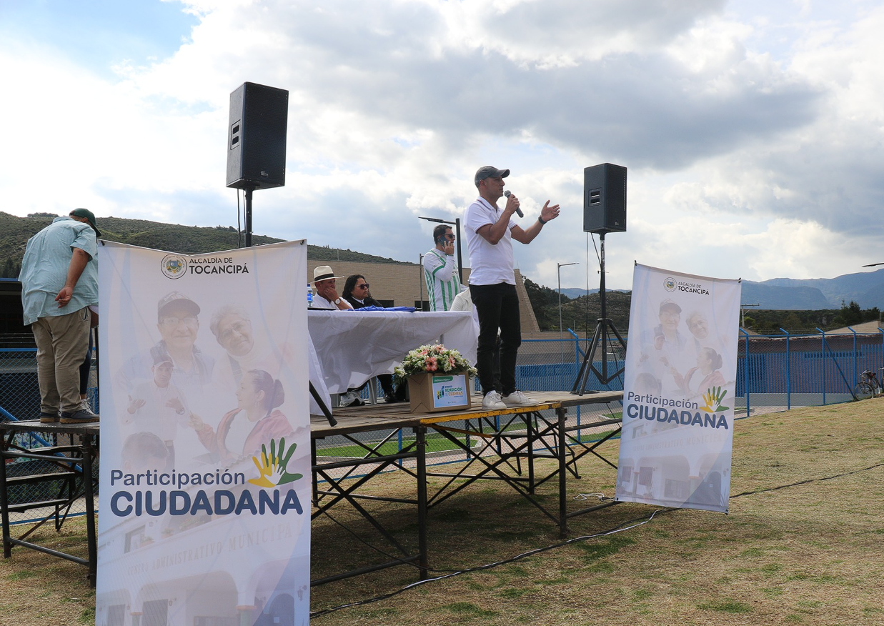 |Rendición de Cuentas| descentralizada fortalece la participación en la |vereda La Fuente|