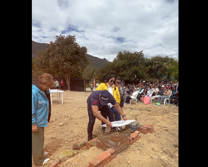 Inicia la construcción de la |Casa Social| de la |Mujer| Cecilia Santana en el municipio de |Tabio| + Video