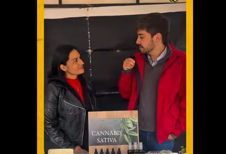 |Mercados Campesinos| llenan de frescura el |Parque Principal| de |Tenjo| + Video