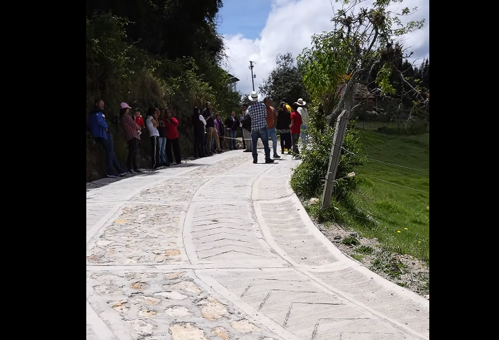 Inaugurada |placa huella| que fortalece la movilidad en |La Plazuela| en |Cogua| + Video