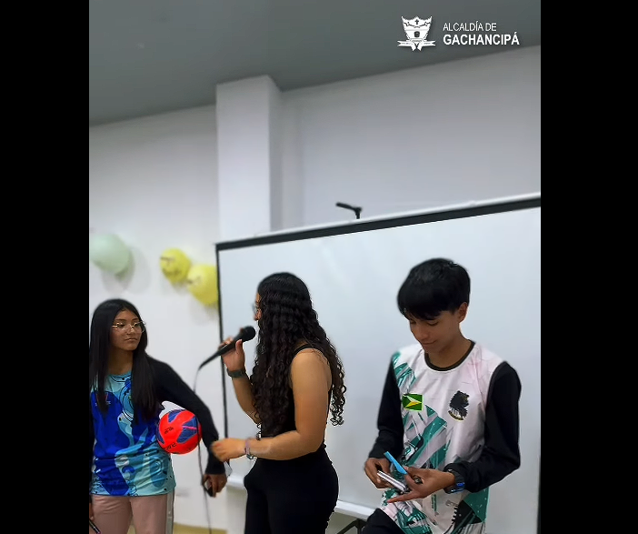 |Deportistas| inspiran a la juventud con la charla “Luchando por la Vida” en |Gachancipá| + Video