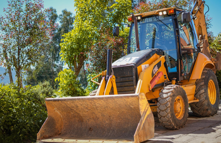Inversión histórica fortalece el mantenimiento de |vías rurales| en |Zipacón|
