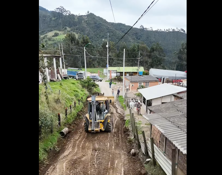 |Zipaquirá| avanza con nuevas intervenciones de |mantenimiento vial| + Video