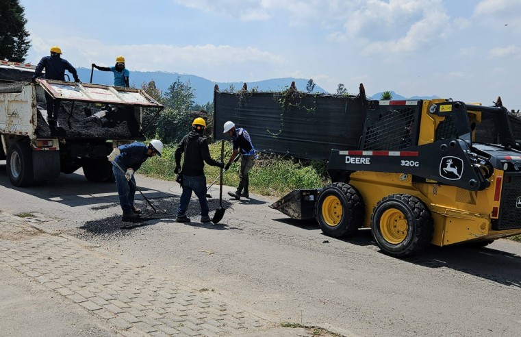Avanzan labores de |mantenimiento vial| en distintos sectores del municipio de |Tenjo|