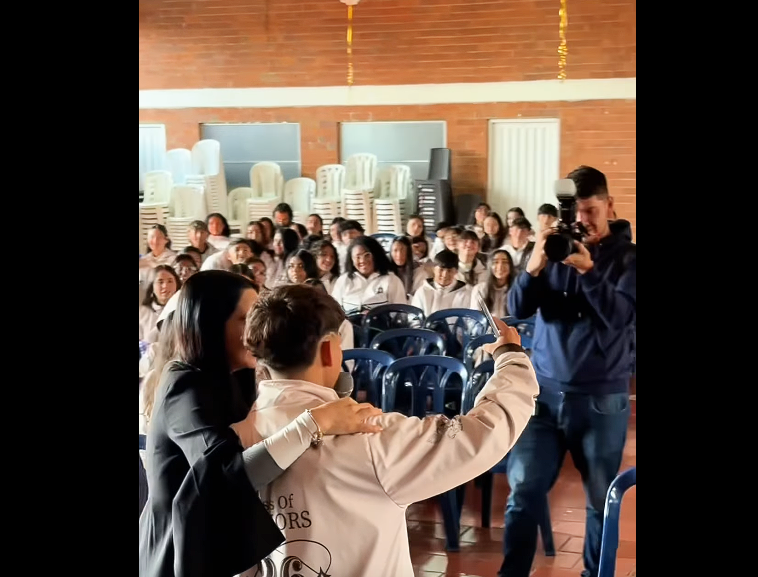 Gran oportunidad para |estudiantes| de grados 10 y 11 del municipio de |Zipaquirá| + Video