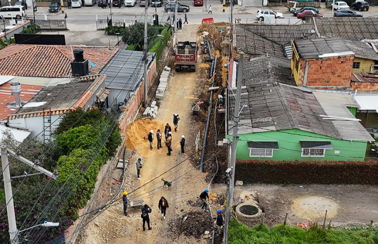 Administración Municipal de |Cajicá| supervisa avances de |obras estratégicas| en el municipio