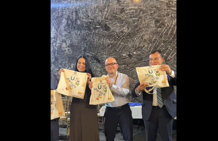 26 estudiantes de |Zipaquirá| inician estudios de Derecho gracias a |convenio universitario| + Video