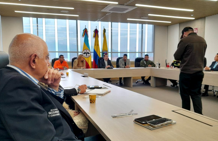 |Cajicá| participa en| Consejo Regional de Seguridad| y solicita nuevo despacho de |Fiscalía|