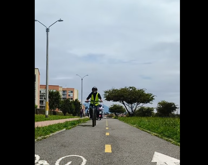 |Zipaquirá| promueve el |uso responsable| de la |movilidad eléctrica| + Video