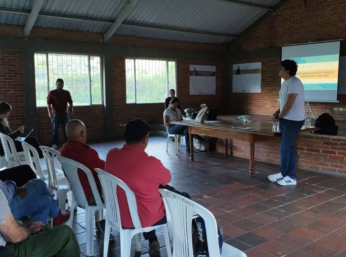 Socializan |Áreas de Protección| para la |Producción de Alimentos| en veredas de |Cogua|