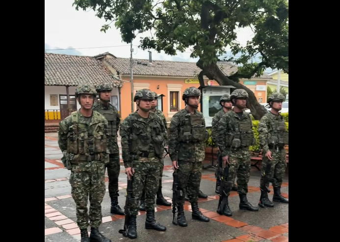 Municipio de |Tabio| rinde homenaje a |soldados fallecidos| en |accidente aéreo| en |Putumayo| + Video
