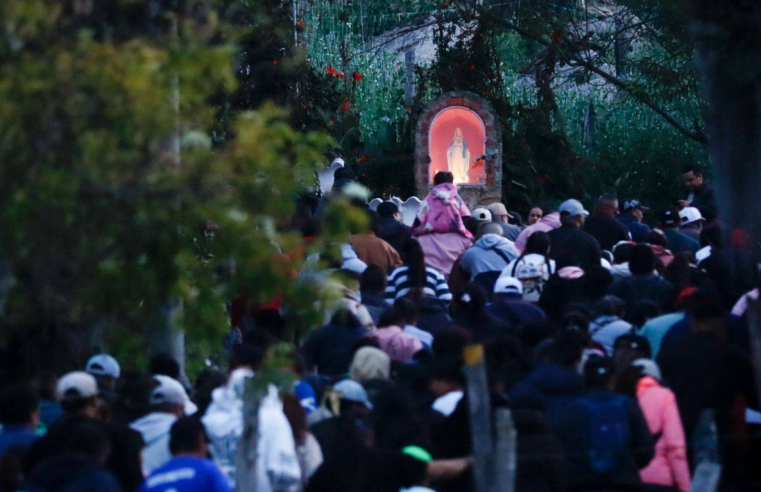 Multitudinario |Viacrucis| de |Viernes Santo| reúne a creyentes en jornada de fe