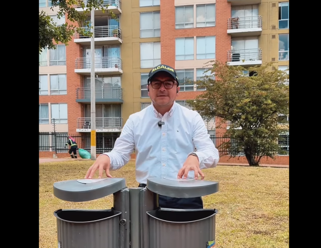 Instalan nuevas canecas para fortalecer la limpieza en |Zipaquirá| + Video